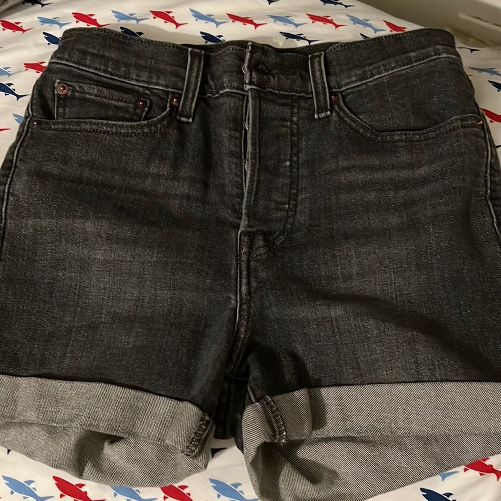 Levi’s wedgie shorts